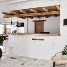 Mr and Mrs White Mykonos, Platis Gialos — photo 2