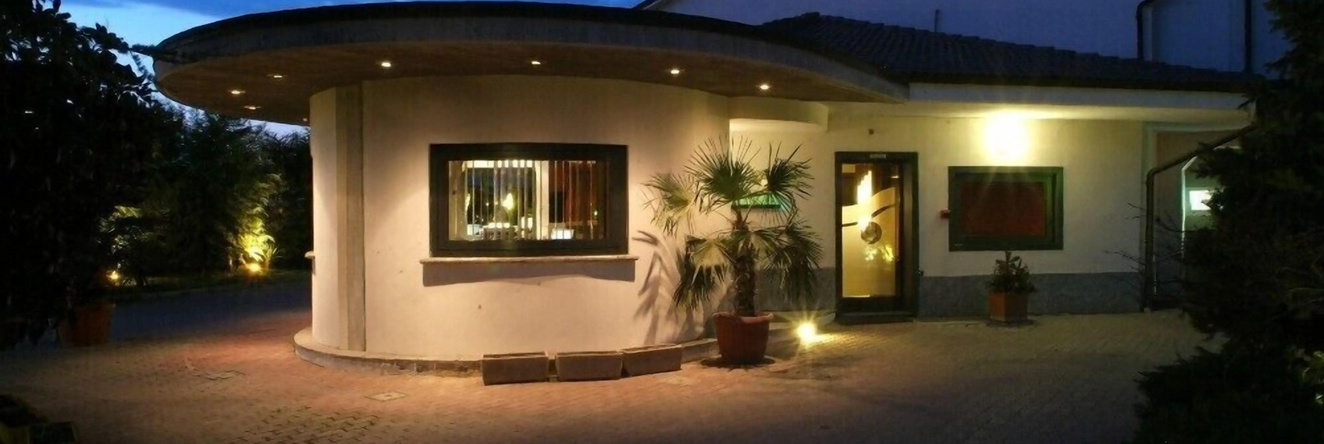 Motel K Suite A Tema & Wellness, 卡塞伊杰罗拉 — 照片 1