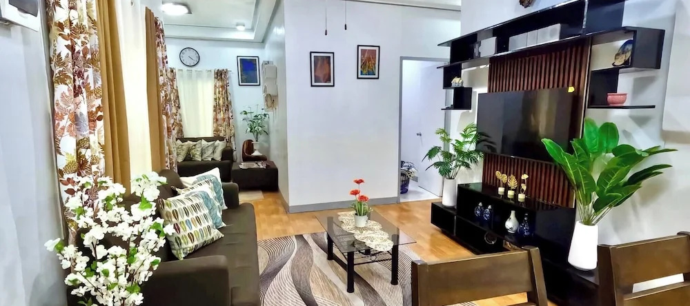 Bloomstone 3BR Family Suite Comfort & Convenience in General Santos City, 桑托斯将军城 — 照片 1