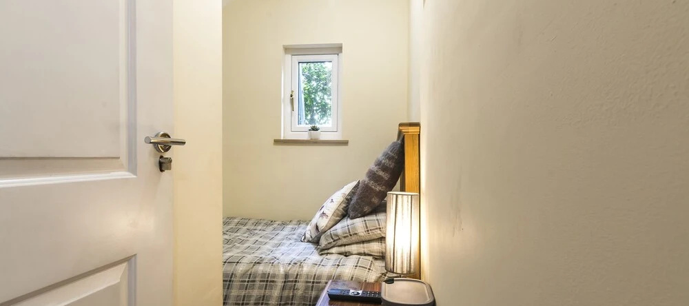 Holey Moley Lodge - 2 Bedroom, Amroth — photo 1