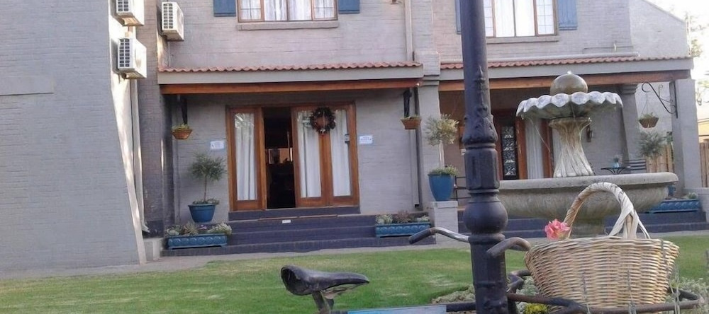 Tuscana Villa Guesthouse, Kroonstad — photo 1