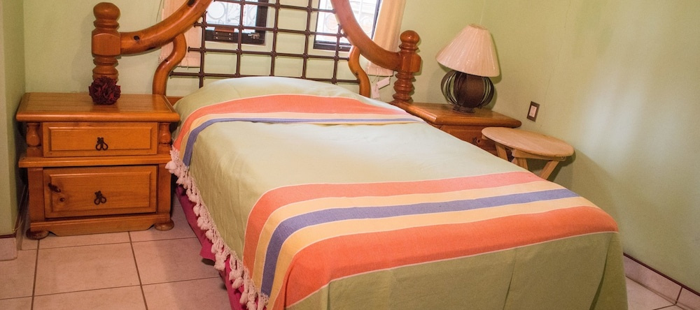 Casa Grande y Privada con Jardín, Salina Cruz — photo 1