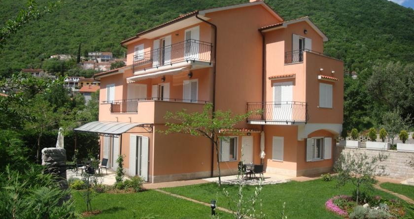 Apartments Mogorović, Мощеничка-Драга — фото 1