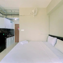 Warm And Homey Studio At Royal Sentul Park Apartment, Kadumangu — photo 3