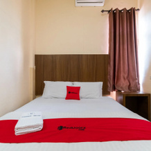 RedDoorz Plus near Ramayana Pematangsiantar, 先达 — 照片 4