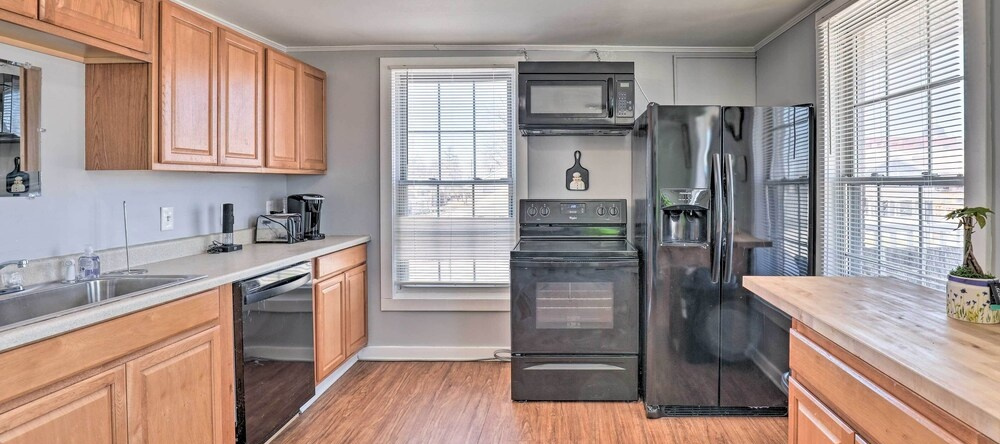 Downtown Canandaigua Apt: 1 Mi to Lake & Pier!, 卡南代瓜 — 照片 1