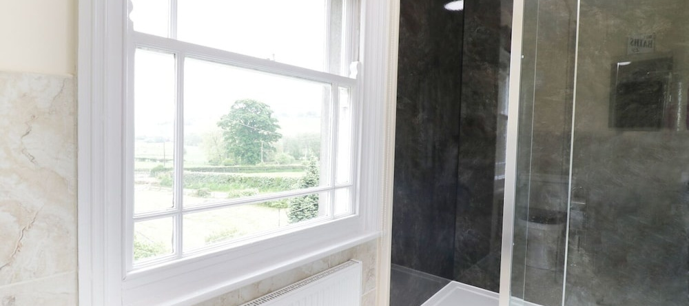 The Farm House, Llandderfel — photo 1