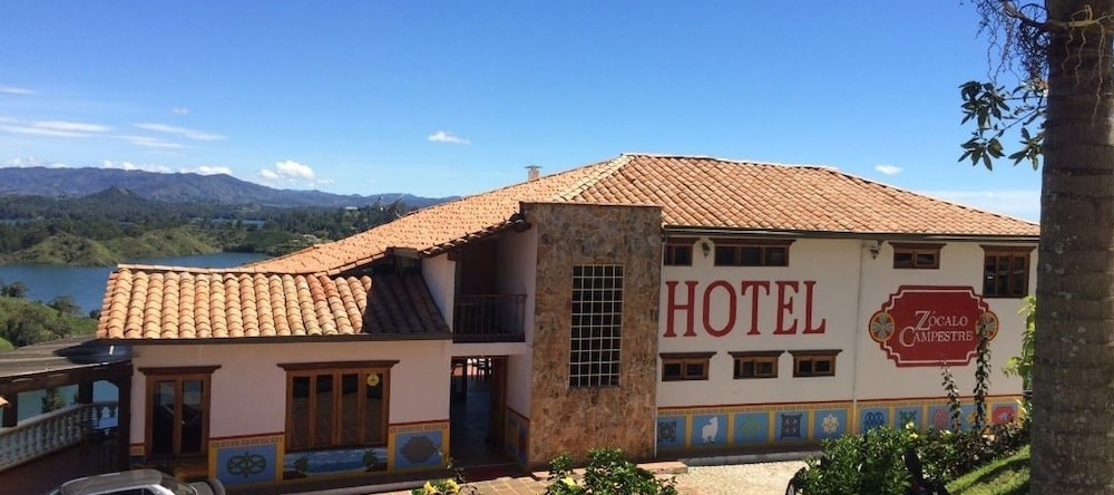Hotel Zocalo Campestre, 瓜塔佩 — 照片 1