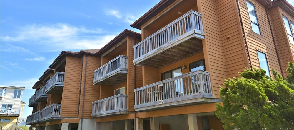 Ocean Harbor Unit 7A 3 Dickinson Street by Long & Foster, 杜威海滩 — 照片 1
