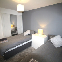 3 Bed House - Sleeps 6 - Fully Refurbished, 罗兰兹吉尔 — 照片 4