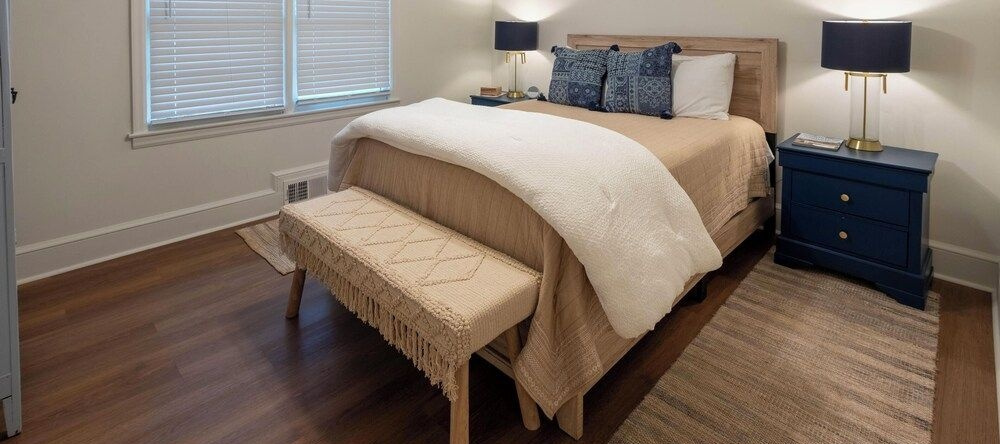 4 Br Sleeps 10 Near Uga & Downtown, Атенс — фото 1