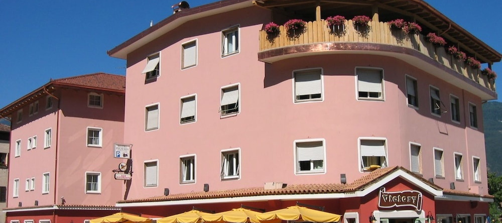 Victory Hotel Dermulo di Predaia, 特雷斯 — 照片 1