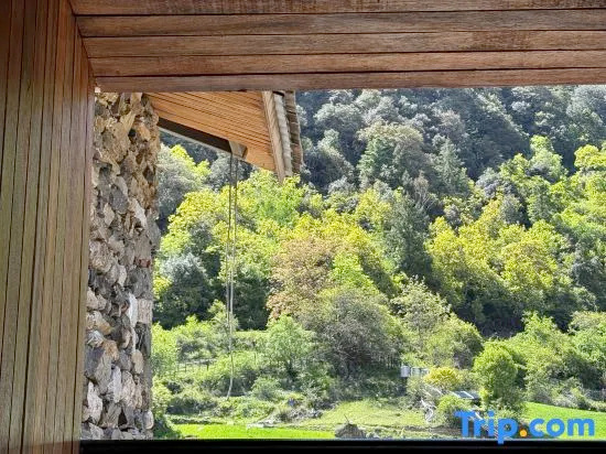 Yushan YUSA Yubeng Snow View Hotel, Deqin — photo 1