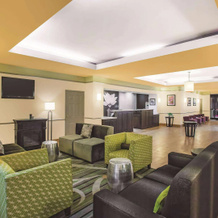 La Quinta Inn & Suites By Wyndham Beaumont West, Бомонт — фото 2