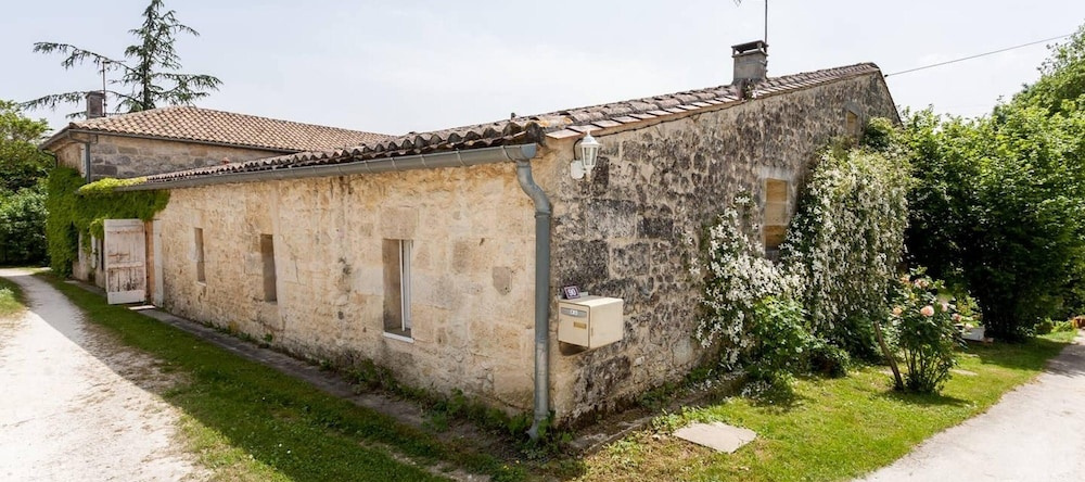 Villa With 4 Bedrooms in Génissac, With Private Pool, Furnished Garden and Wifi, Genissac — photo 1