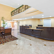 La Quinta Inn & Suites by Wyndham Moreno Valley, Moreno Valley — photo 2