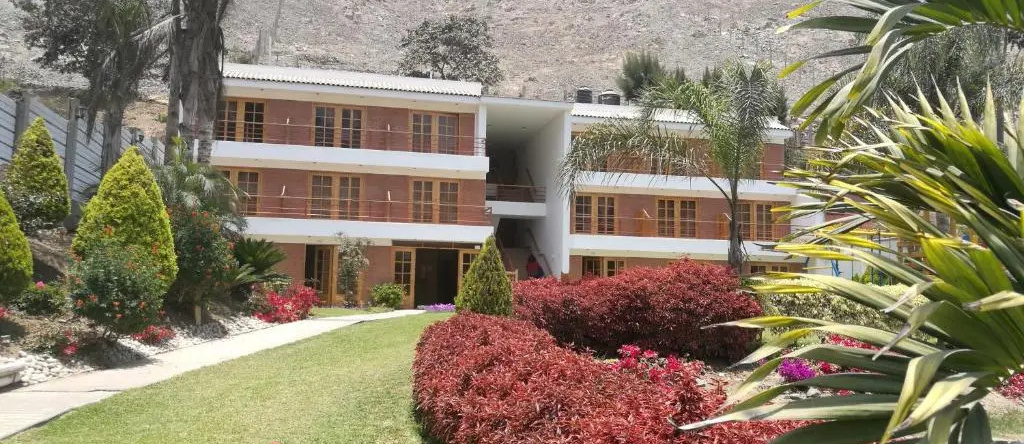 Las Cumbres Inn, Ла-Молина — фото 1