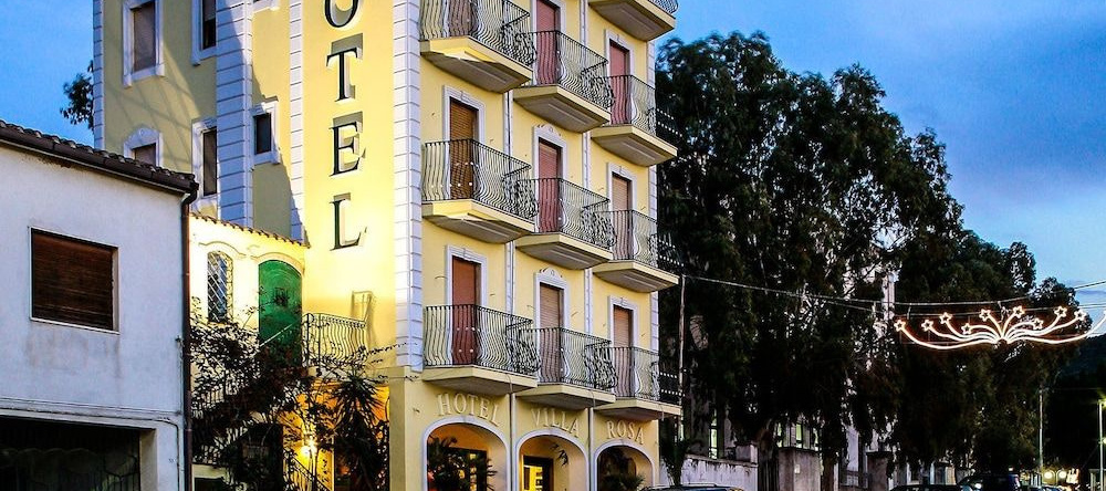 Hotel Villa Rosa, 萨罗克 — 照片 1