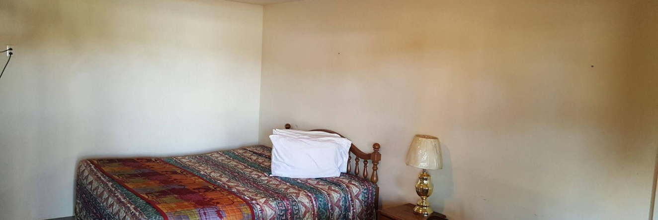 Lazy T Motel, Джанкшен — фото 1