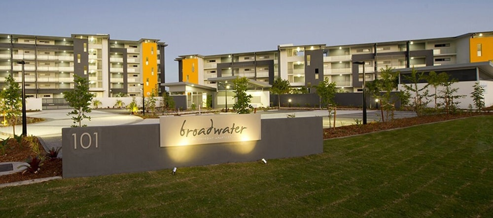 Broadwater and Saltwater on the Peninsula., 伯廷亚 — 照片 1