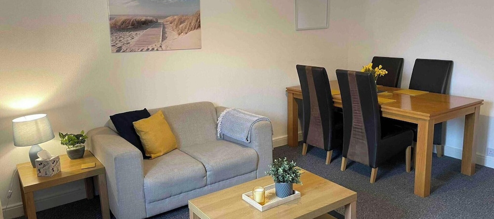 6 Guests - Parking - Patio - Near Coast, 蒙特罗斯 — 照片 1