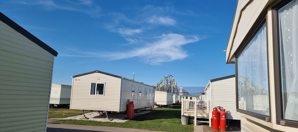 Lovely Caravan At Ingoldmells Just Behind Sealands, Инголдмелс — фото 1