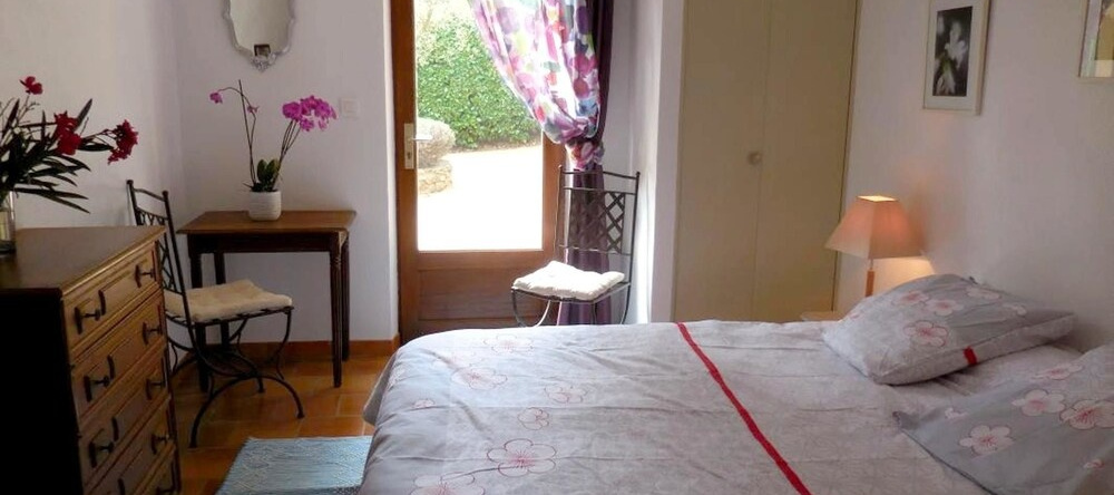 House With 3 Bedrooms In Fontarèches, With Wonderful Mountain View, Po, Фонтареш — фото 1