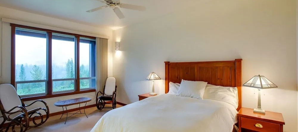 Mt. Baker Lodging Ensuite 15 (Sleeps 6), Maple Falls — photo 1