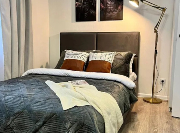 Kvartira v ZHK Novoye Kolpino s Khoroshey Parkovkoy Samozaseleniye 24/7 Flat, Kolpino — photo 1