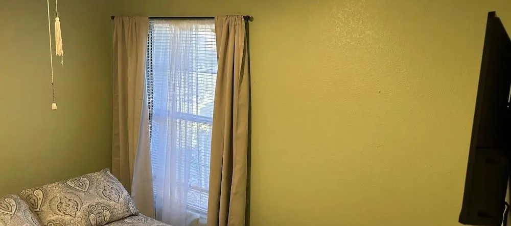 Private bedroom in Peach Blossom Country House, Hemet — photo 1