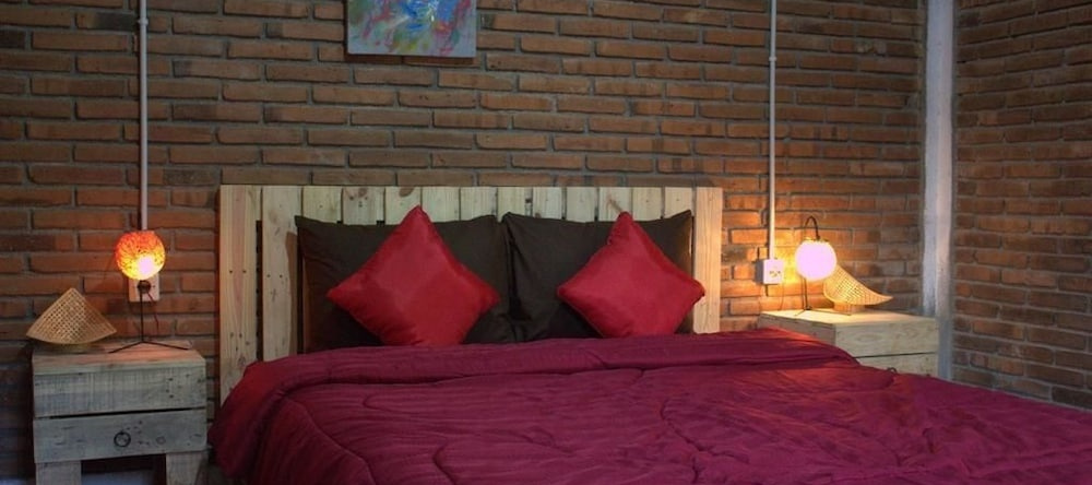 Omah Kulon Cabins And Pool, Боробудур — фото 1