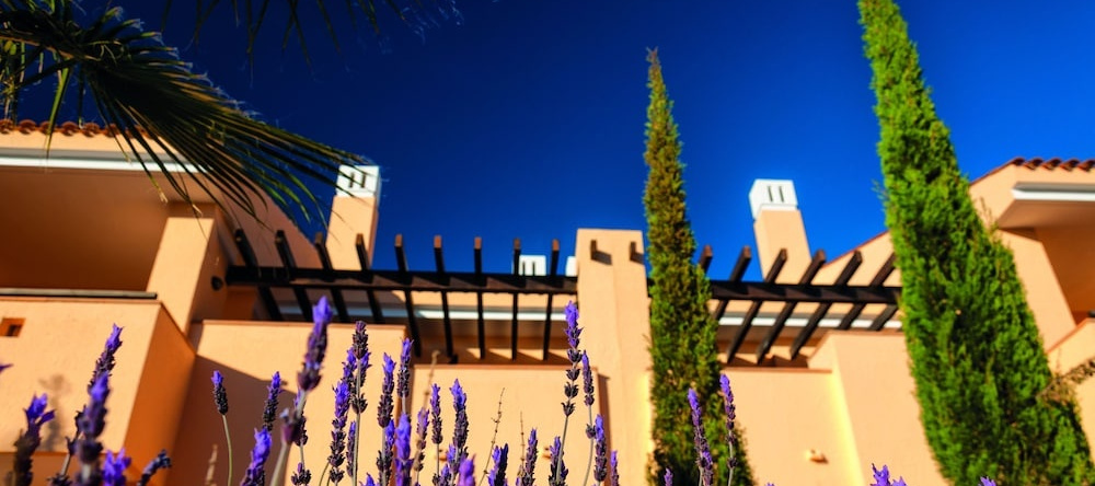 Ona Hacienda del Alamo Apartments, 阿拉莫庄园 — 照片 1