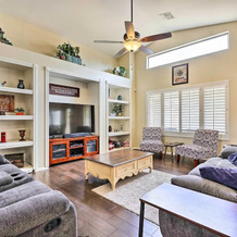 5 Mi to Golf Courses: Bbq-ready Surprise Home, 瑟普赖斯 — 照片 2