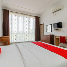 RedDoorz Syariah near Lahat Station, Lahat — photo 4