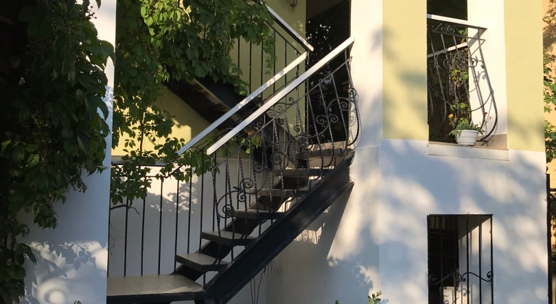 Malibu Hotel, Saky — photo 1