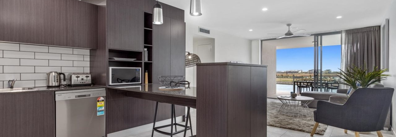 North Shore Kawana and Waterline, 伯廷亚 — 照片 1