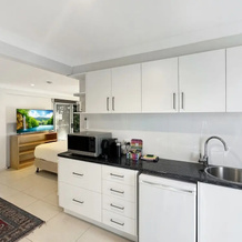 Spacious Beach Studio With Alfresco Dining, Surf Beach — photo 3