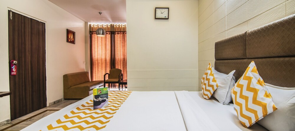FabHotel Gayathri, 蒂鲁琴杜尔 — 照片 1