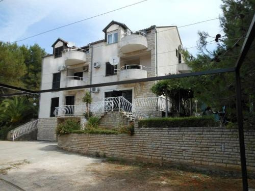 Guest House Alek, 弗尔博斯卡 — 照片 1