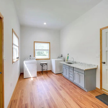 Spacious House on Half Acre < 3 Mi to Beach!, 肖尔伍德-塔山-哈伯特 — 照片 3
