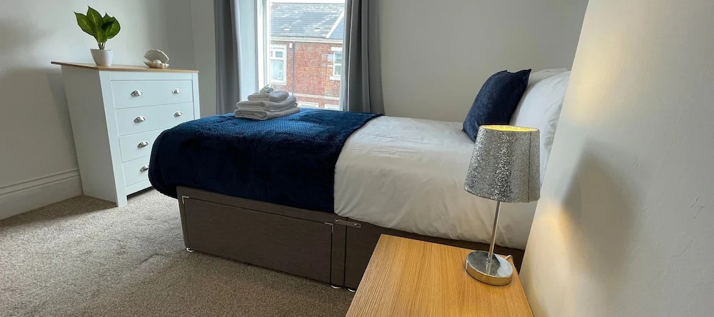 Lovely 3 Bedroom Apartment In Newcastle Upon Tyne With Free Parking, Jarrow — photo 1