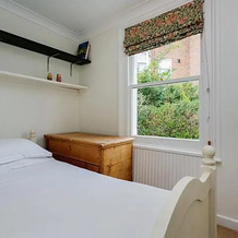 Vive Unique House Keith Road - Shepherds Bush, South Ockendon — photo 2