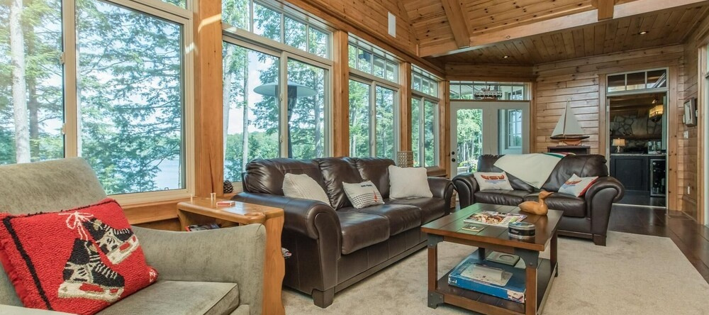 Silver Dreams Stunning home on Silver Lake with 760' of shoreline!, 塞金 — 照片 1