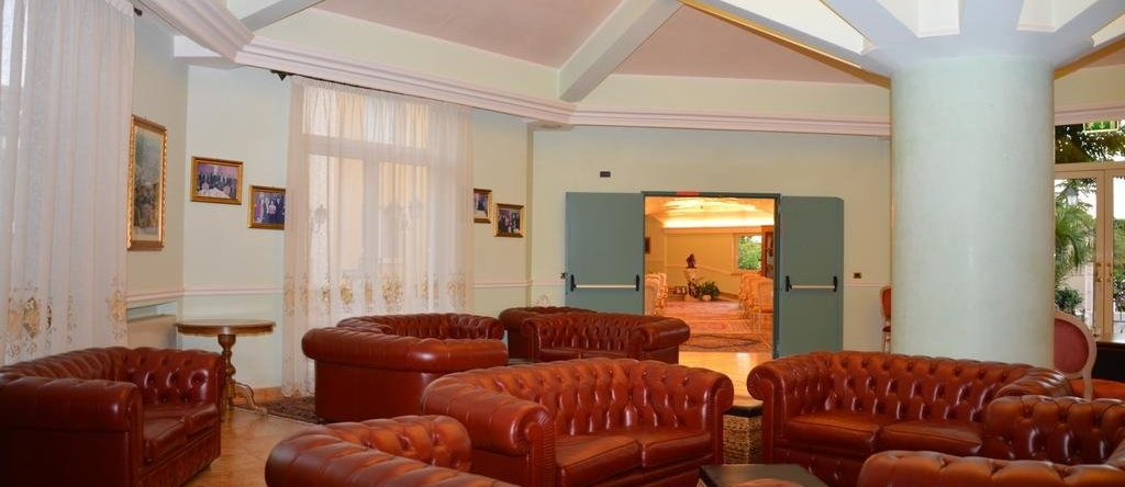 Grand Hotel Degli Angeli, 圣乔瓦尼罗通多 — 照片 1