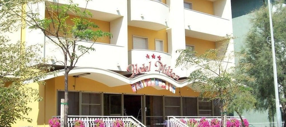 Hotel Milton, Беллария-Иджеа-Марина — фото 1