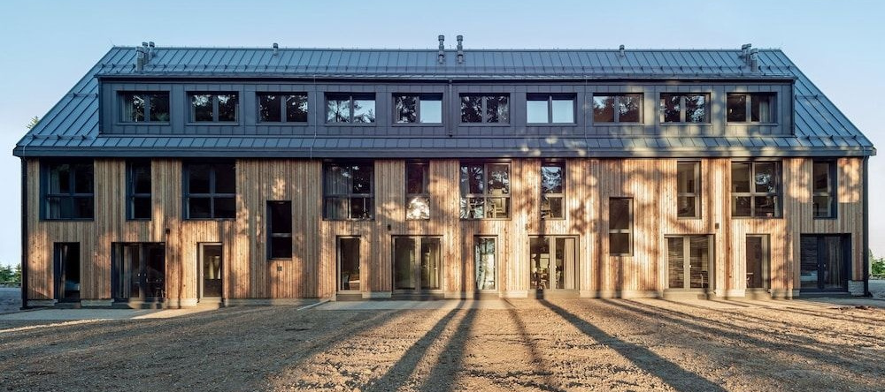 Hotel Královka, 尼萨河畔亚诺夫 — 照片 1