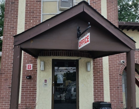 Budget Motor Inn - Stony Point, Stony Point — photo 1