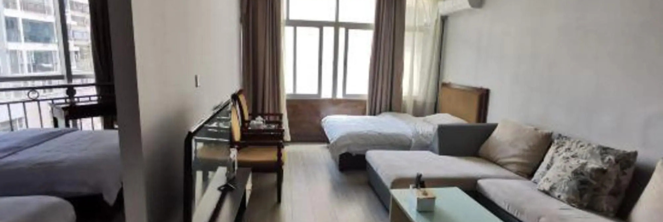 Liangyou Hotel, Гэцзю — фото 1