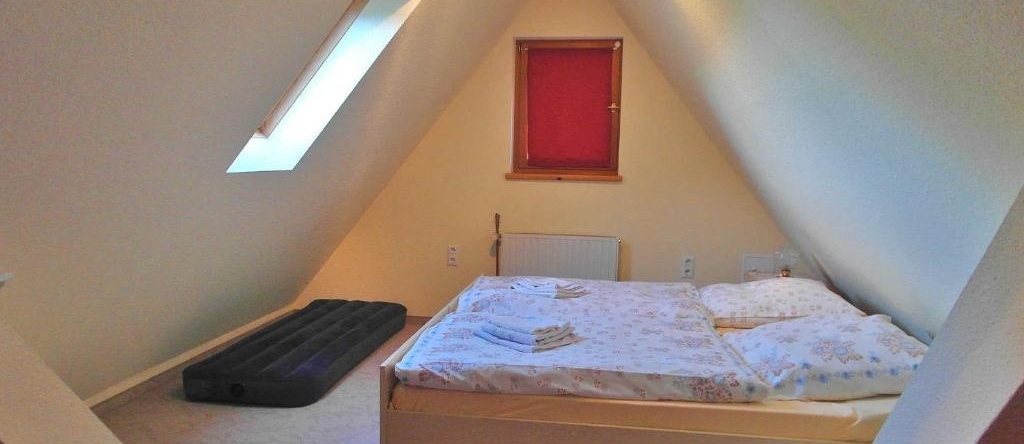 Ferienwohnung im Dachgeschoss _ He, Hermsdorf-Erzgebirge — photo 1