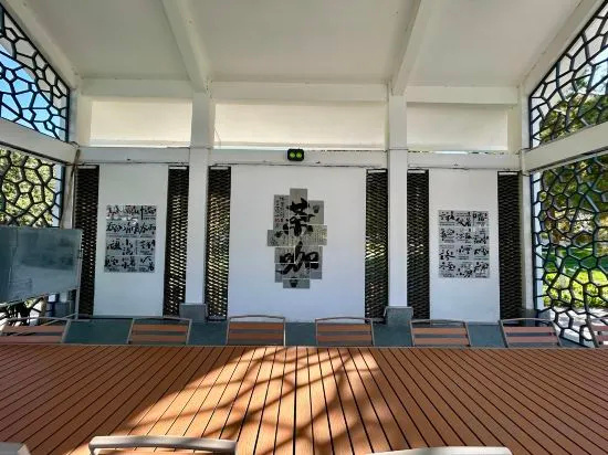 Yili River Hotel, Yining — photo 1